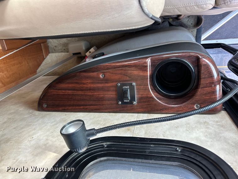 image for item OE9005 2008 Gulf Stream  Tour Master RV