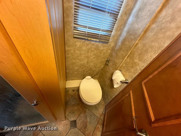 image for item OE9005 2008 Gulf Stream  Tour Master RV