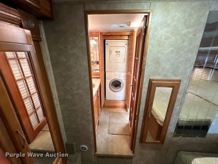 image for item OE9005 2008 Gulf Stream  Tour Master RV