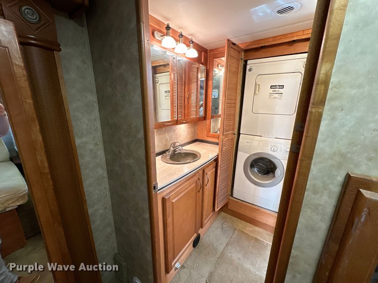 image for item OE9005 2008 Gulf Stream  Tour Master RV