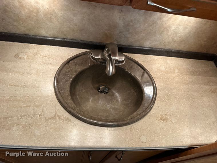 image for item OE9005 2008 Gulf Stream  Tour Master RV