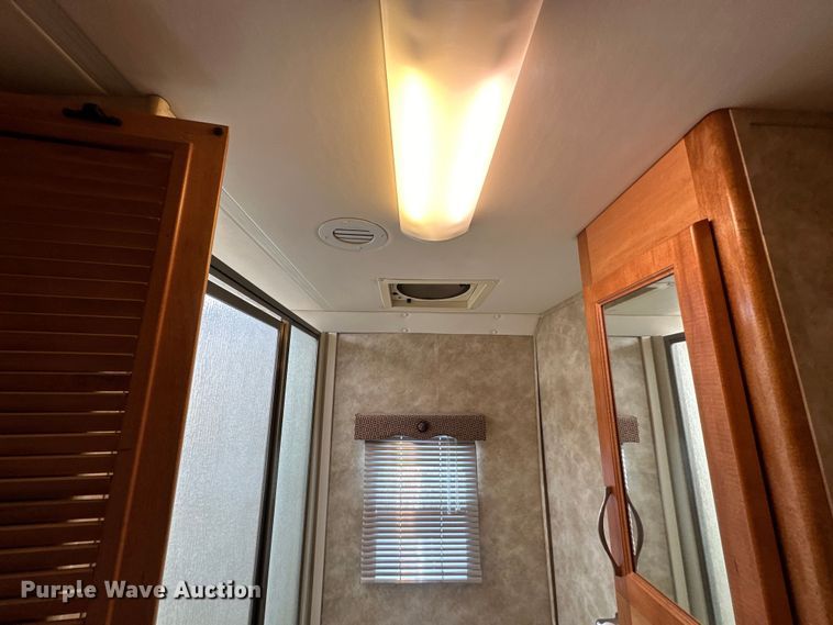 image for item OE9005 2008 Gulf Stream  Tour Master RV