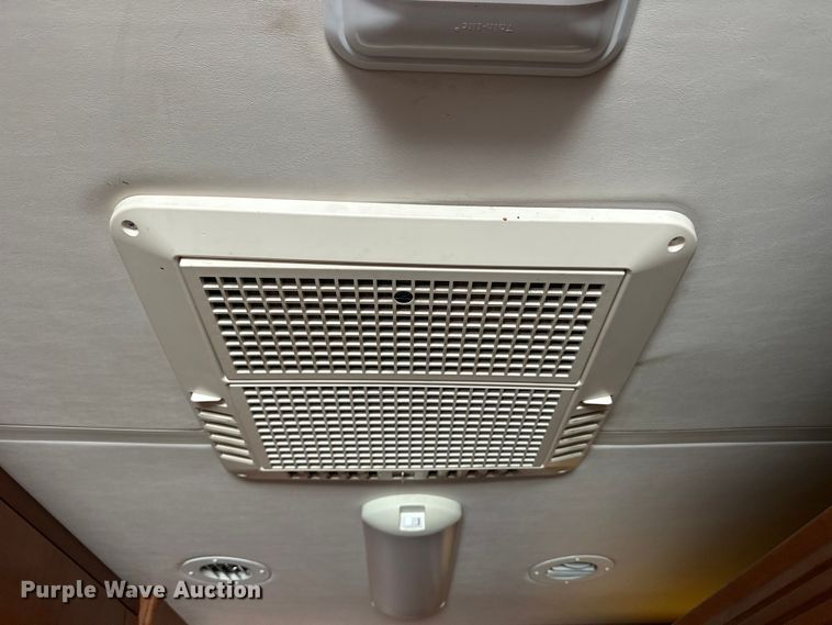 image for item OE9005 2008 Gulf Stream  Tour Master RV