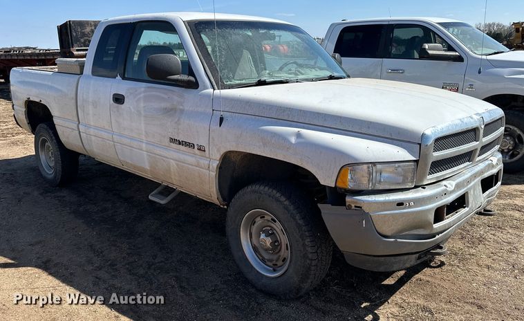 image for item OE9010 2001 Dodge  Ram 1500 Quad Cab pickup truck