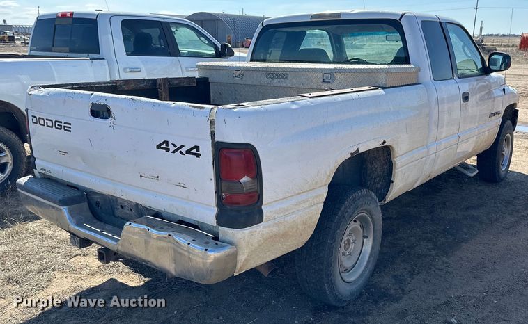 image for item OE9010 2001 Dodge  Ram 1500 Quad Cab pickup truck
