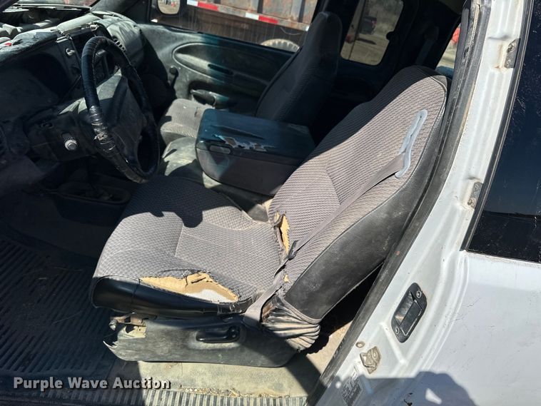 image for item OE9010 2001 Dodge  Ram 1500 Quad Cab pickup truck