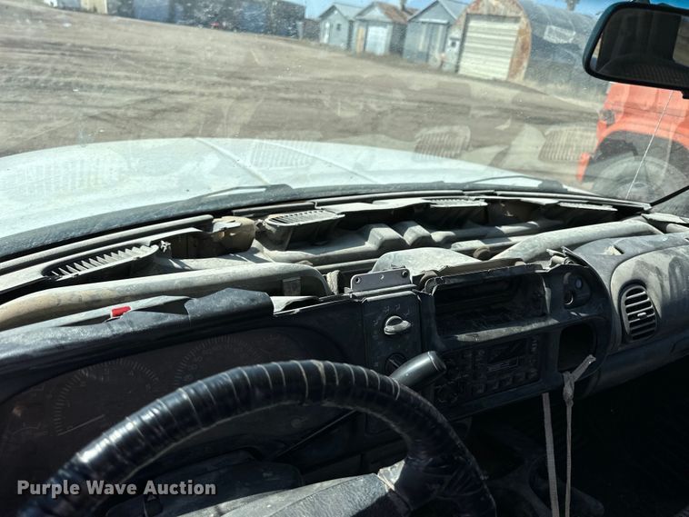 image for item OE9010 2001 Dodge  Ram 1500 Quad Cab pickup truck