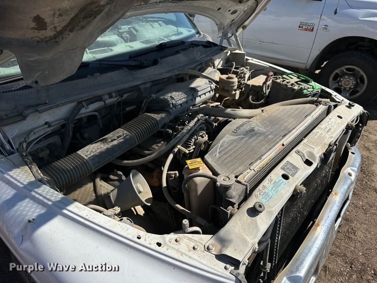 image for item OE9010 2001 Dodge  Ram 1500 Quad Cab pickup truck