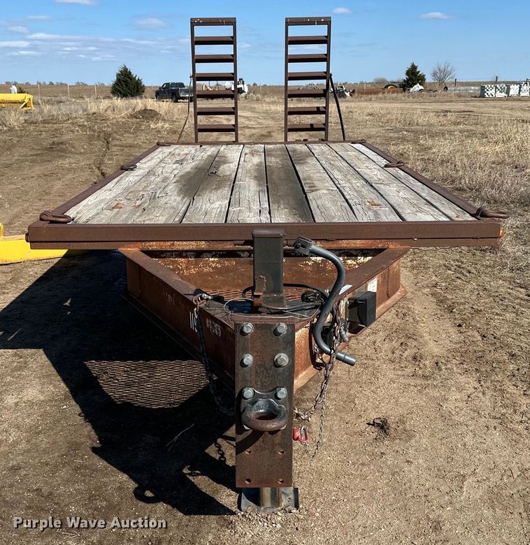 image for item OE9016 1979 Circle equipment trailer