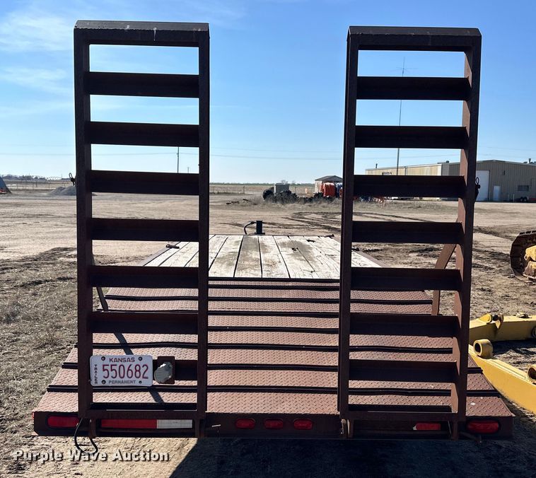 image for item OE9016 1979 Circle equipment trailer
