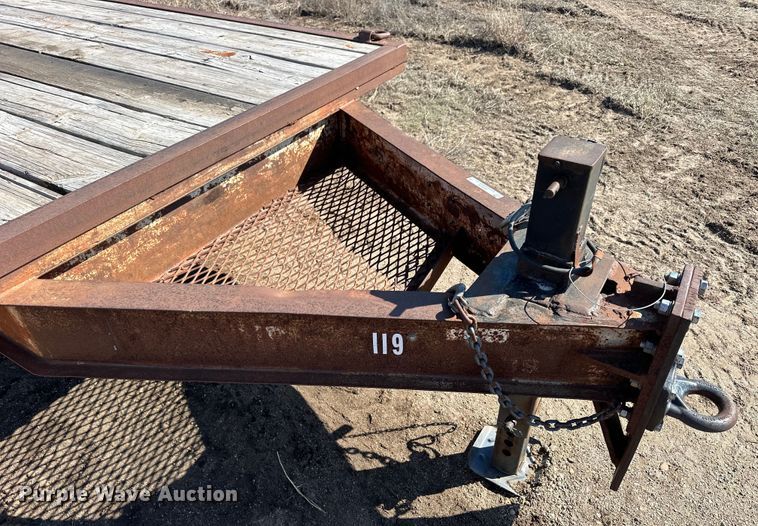 image for item OE9016 1979 Circle equipment trailer
