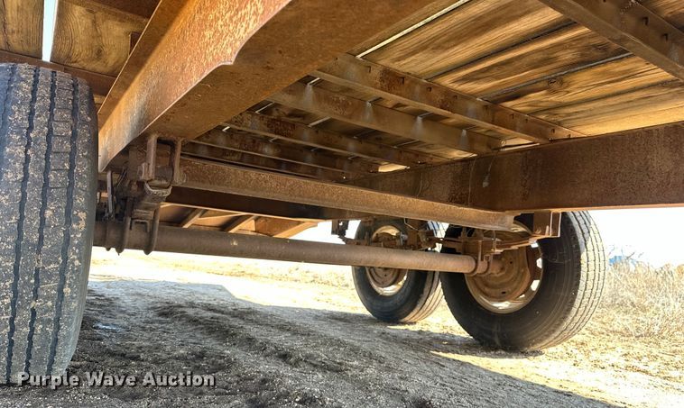 image for item OE9016 1979 Circle equipment trailer