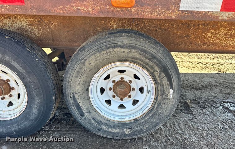 image for item OE9016 1979 Circle equipment trailer