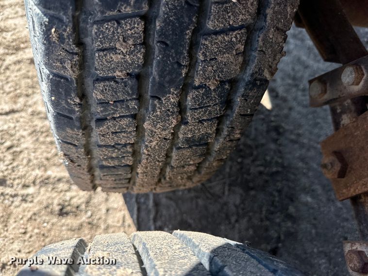 image for item OE9016 1979 Circle equipment trailer