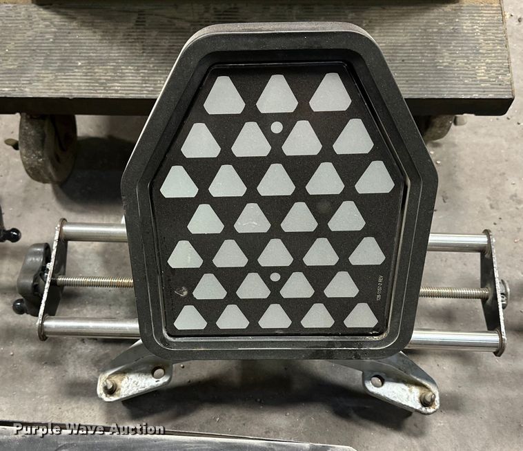 image for item OE9034 Hunter WA140 alignment machine