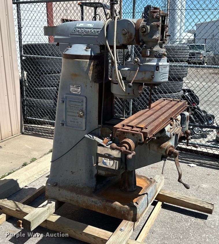 image for item OE9037 Bridgeport milling machine