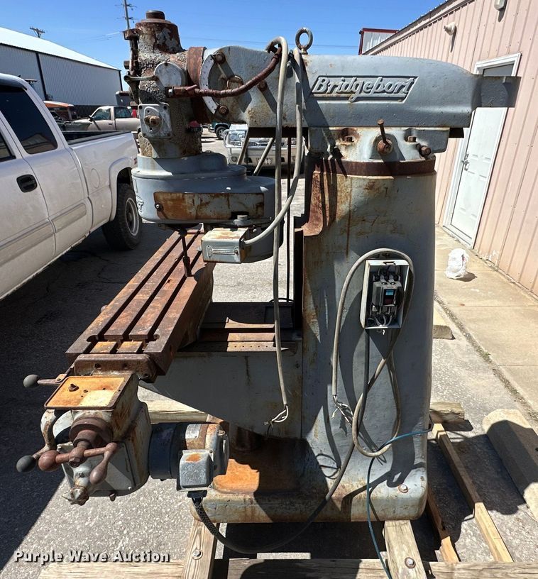 image for item OE9037 Bridgeport milling machine
