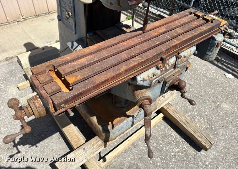 image for item OE9037 Bridgeport milling machine