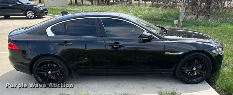 image for item OE9052 2017 Jaguar XE Premium 