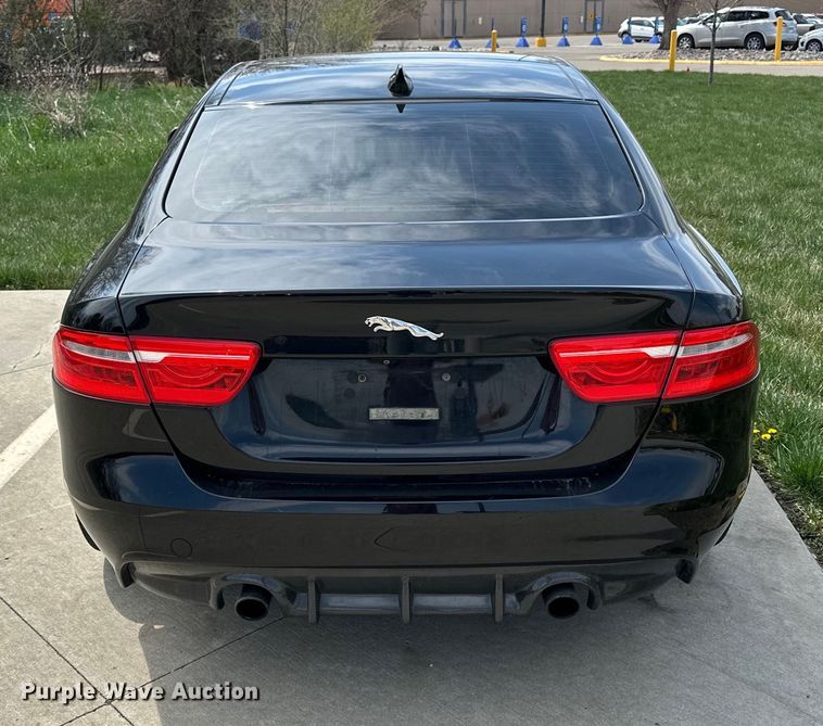 image for item OE9052 2017 Jaguar XE Premium 