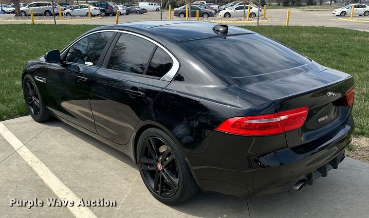 image for item OE9052 2017 Jaguar XE Premium 