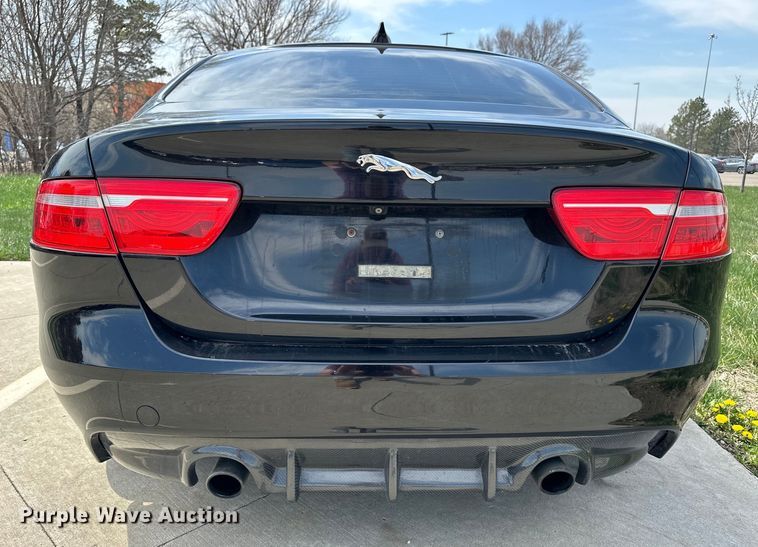 image for item OE9052 2017 Jaguar XE Premium 