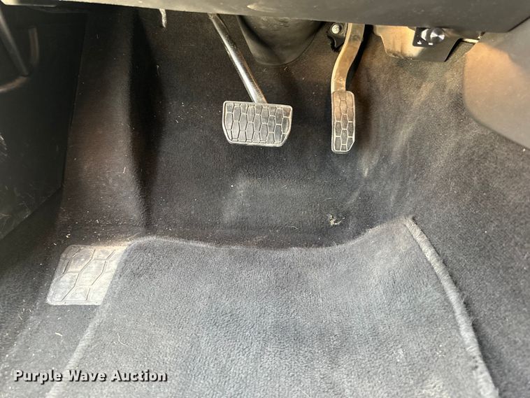 image for item OE9052 2017 Jaguar XE Premium 