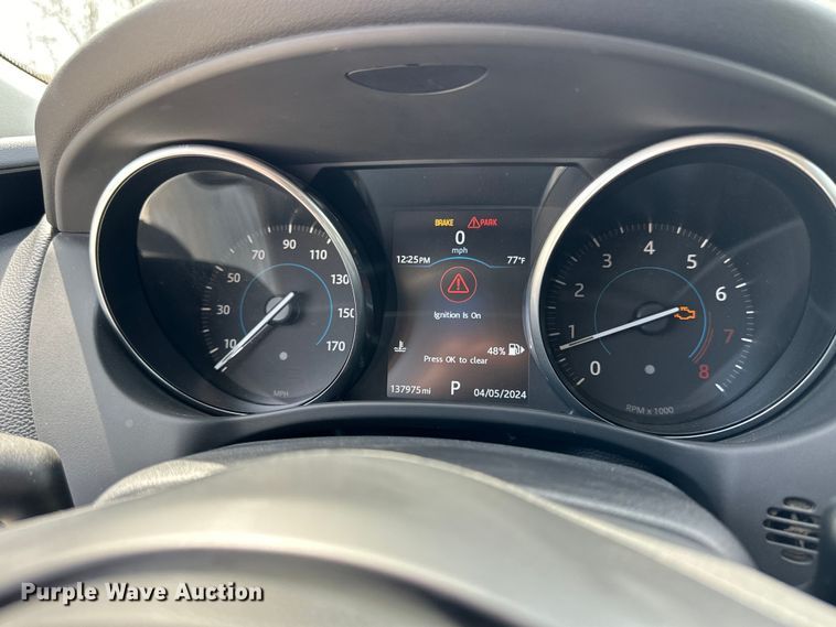 image for item OE9052 2017 Jaguar XE Premium 