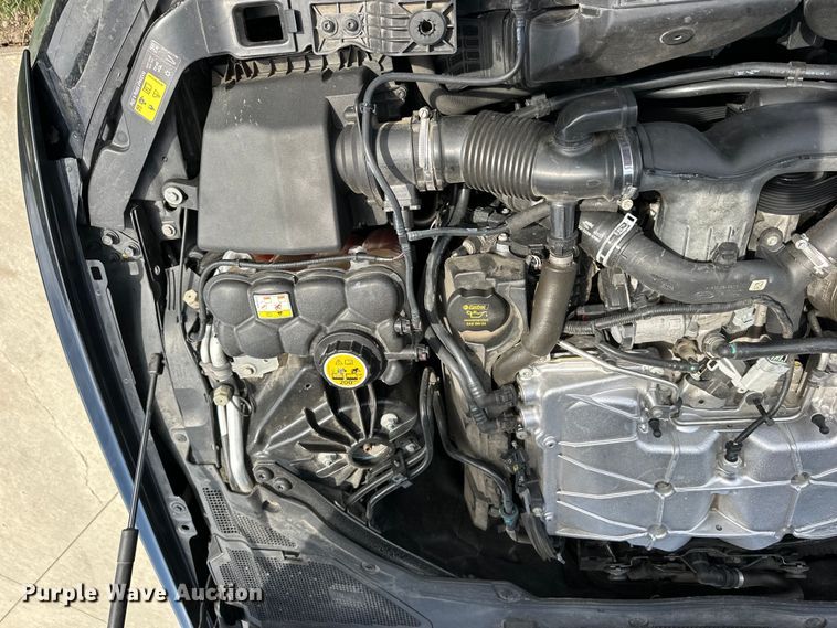 image for item OE9052 2017 Jaguar XE Premium 