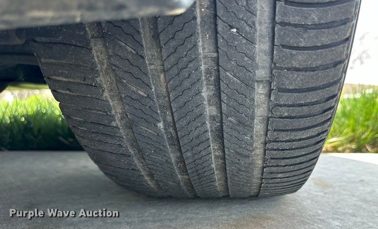 image for item OE9052 2017 Jaguar XE Premium 