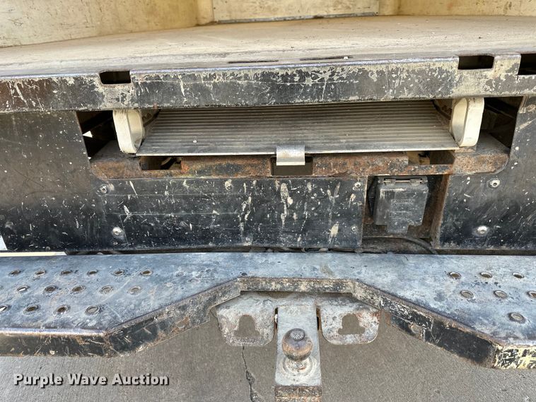 image for item OF9361 2006 GMC Savana G3500 box truck