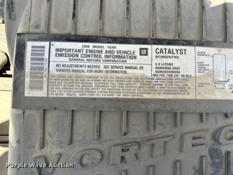 image for item OF9361 2006 GMC Savana G3500 box truck