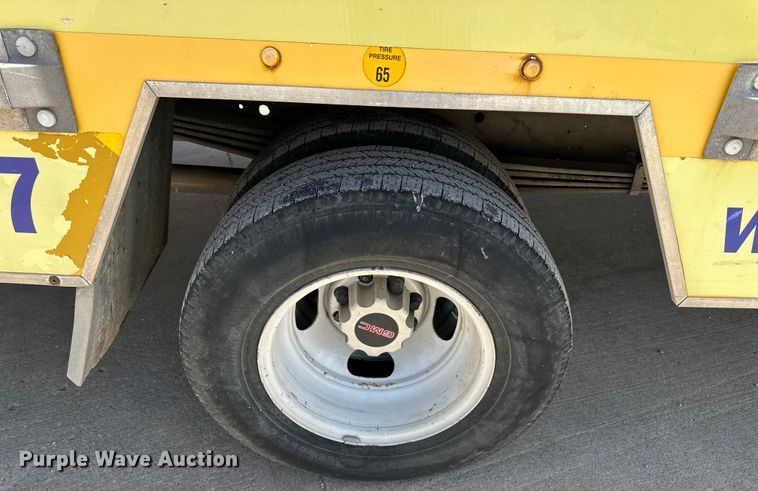 image for item OF9361 2006 GMC Savana G3500 box truck