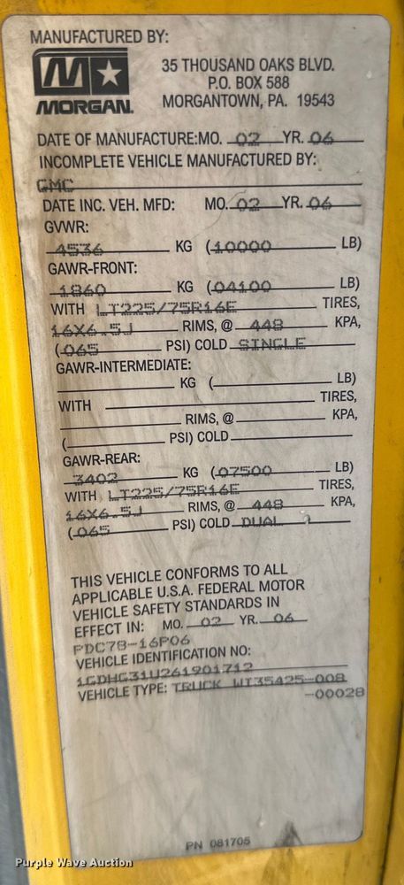 image for item OF9361 2006 GMC Savana G3500 box truck