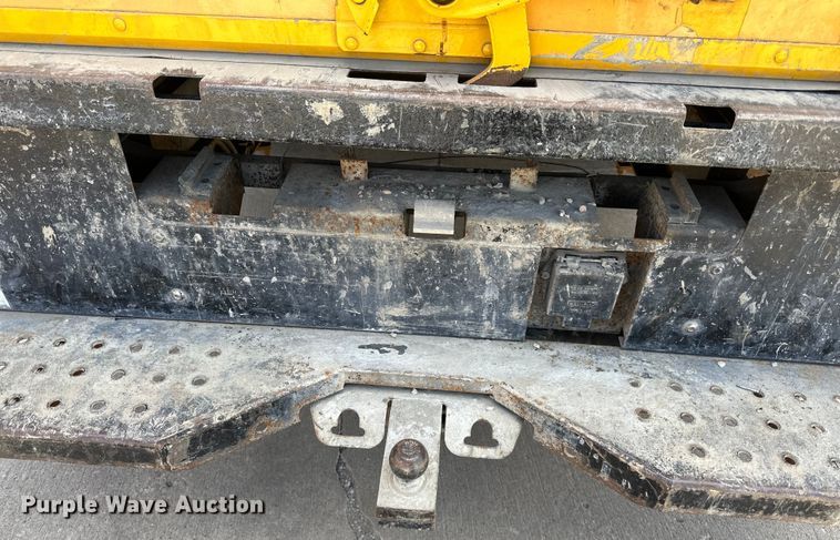 image for item OF9366 2006 GMC Savana G3500 box truck