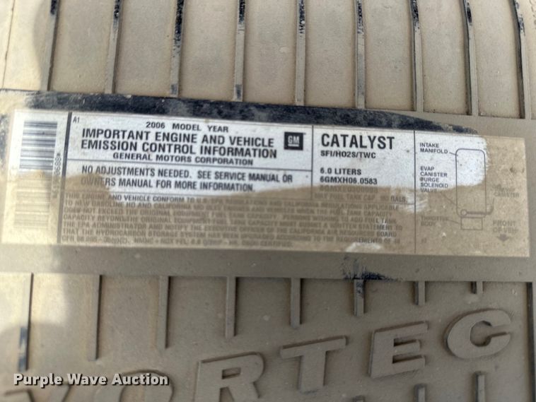 image for item OF9366 2006 GMC Savana G3500 box truck