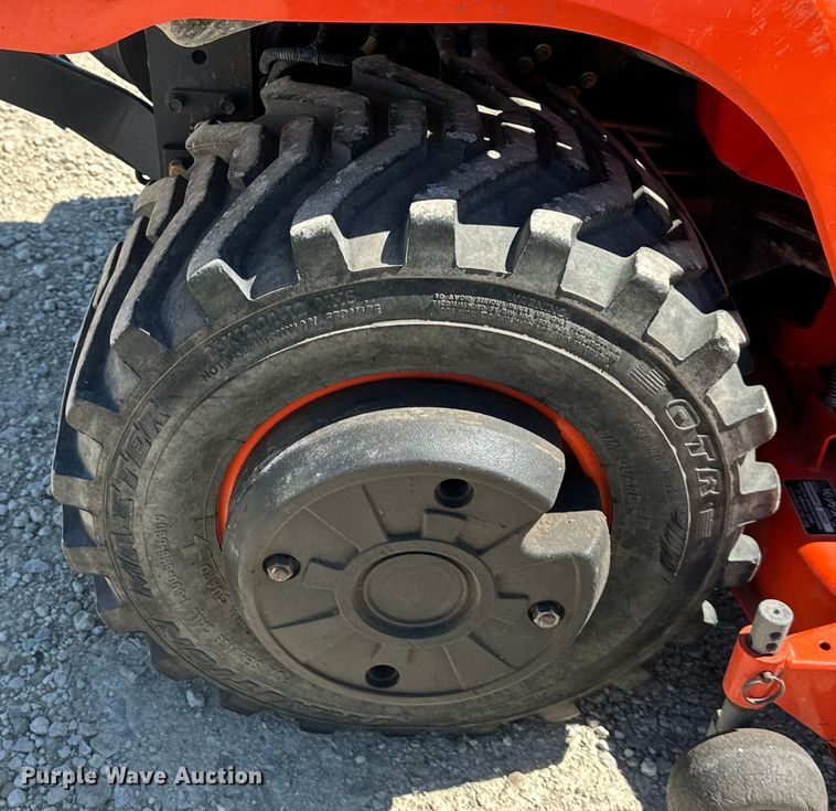 image for item OF9385 Kubota  BX2350 MFWD tractor