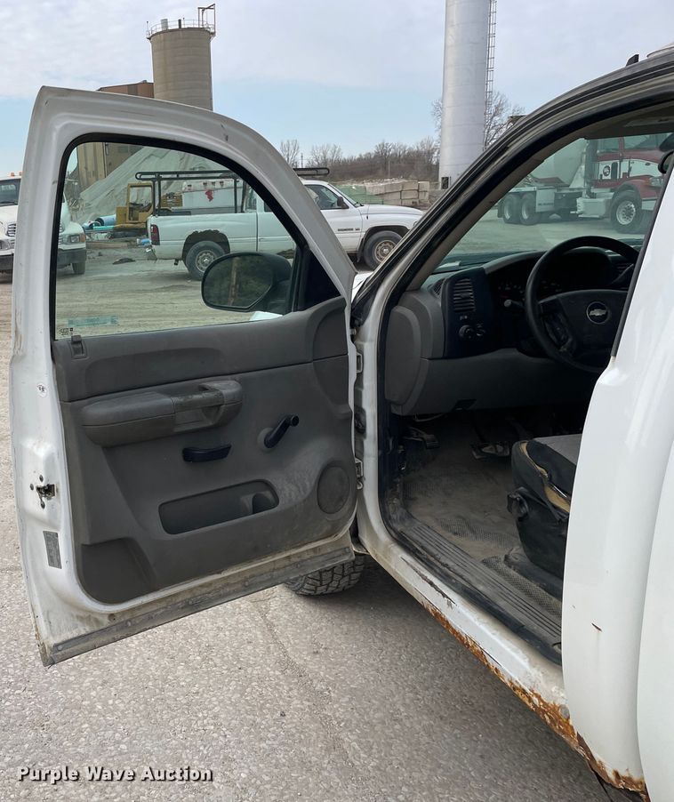 image for item OG9853 2009 Chevrolet  Silverado 1500 pickup truck