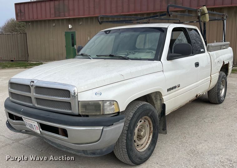 image for item OG9854 2000 Dodge Ram 1500 Club Cab pickup truck