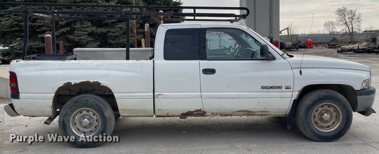 image for item OG9854 2000 Dodge Ram 1500 Club Cab pickup truck