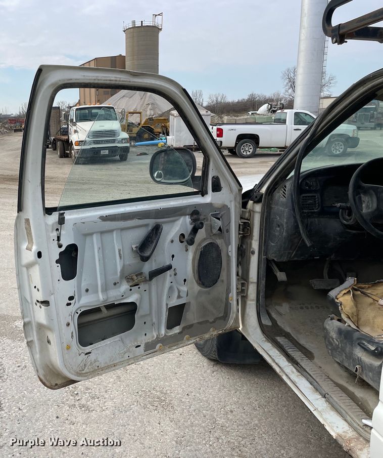 image for item OG9854 2000 Dodge Ram 1500 Club Cab pickup truck