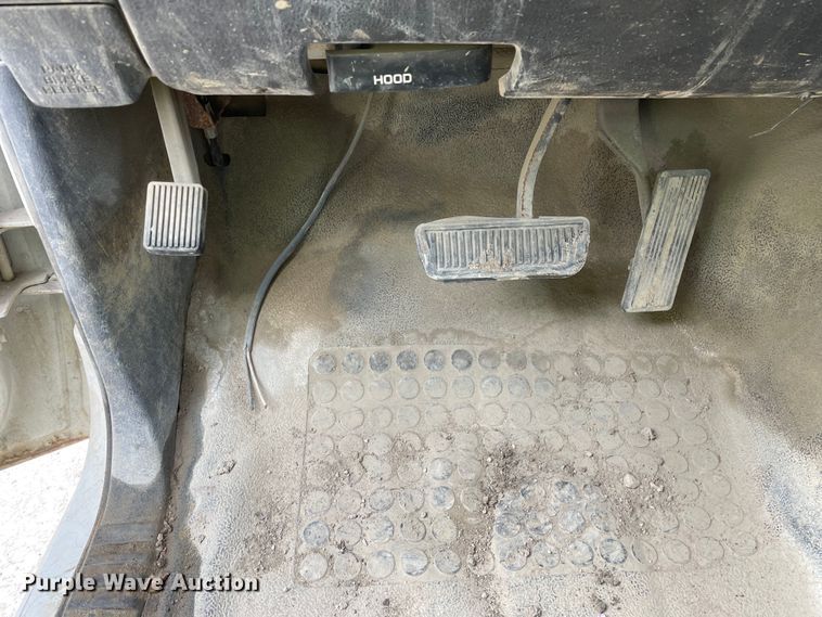 image for item OG9854 2000 Dodge Ram 1500 Club Cab pickup truck