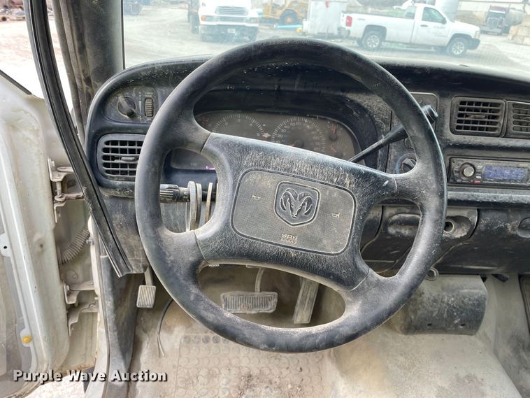 image for item OG9854 2000 Dodge Ram 1500 Club Cab pickup truck