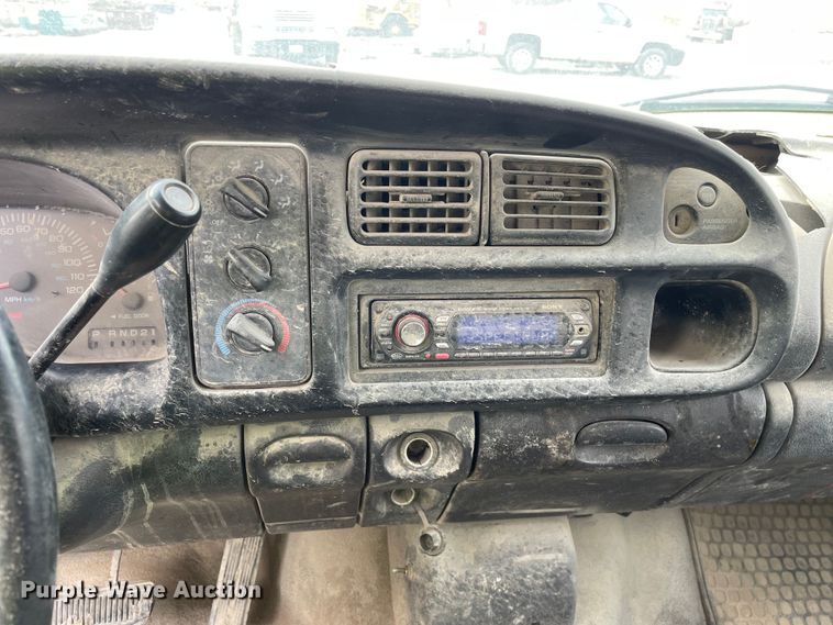 image for item OG9854 2000 Dodge Ram 1500 Club Cab pickup truck