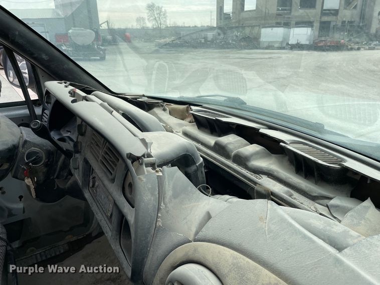 image for item OG9854 2000 Dodge Ram 1500 Club Cab pickup truck