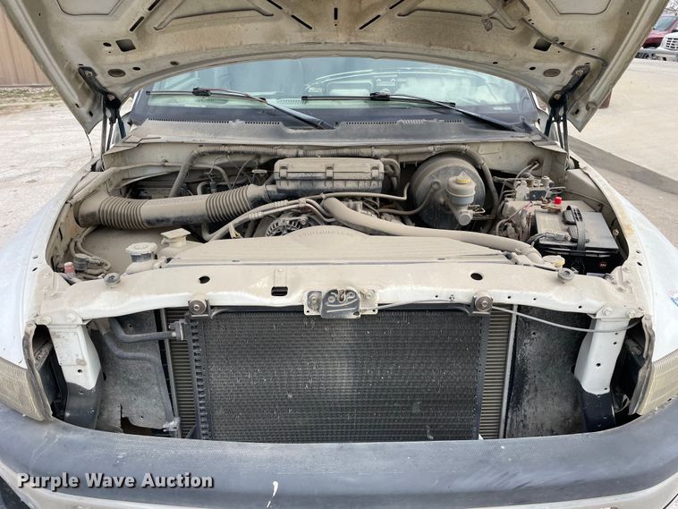 image for item OG9854 2000 Dodge Ram 1500 Club Cab pickup truck