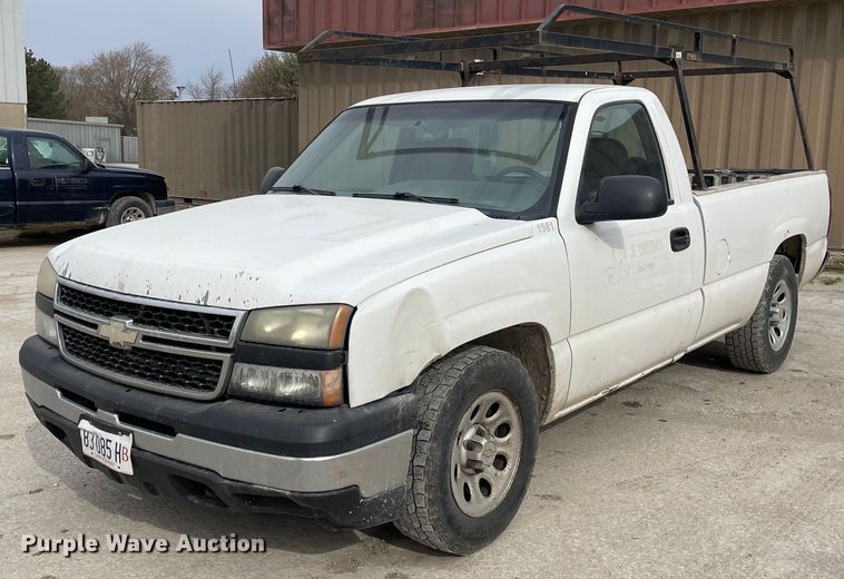 image for item OG9855 2006 Chevrolet Silverado 1500  pickup truck