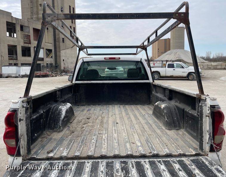 image for item OG9855 2006 Chevrolet Silverado 1500  pickup truck