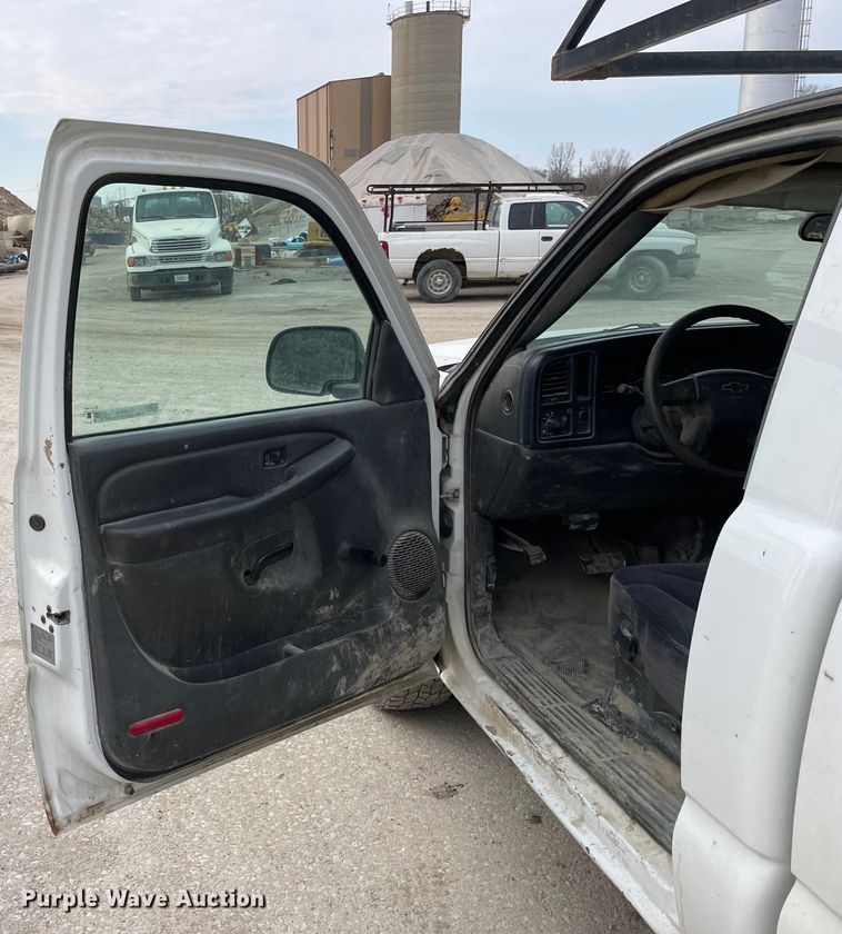 image for item OG9855 2006 Chevrolet Silverado 1500  pickup truck