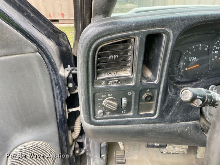 image for item OG9856 2006 Chevrolet Silverado 1500  pickup truck